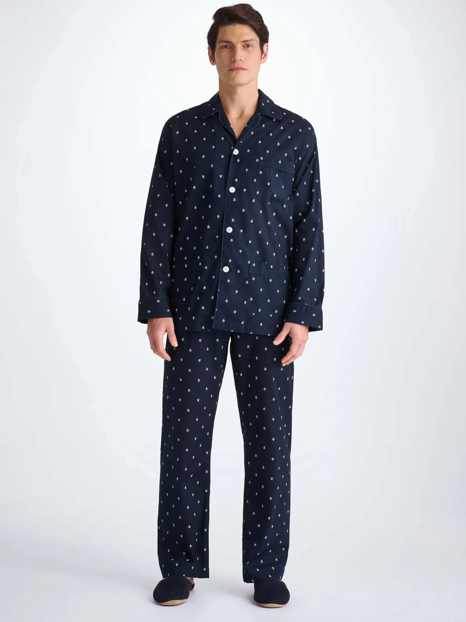 classic-fit-pyjamas-gMtYFfPY-2.webp Derek Rose Lightweight Pyjamas|View All>Classic Fit Pyjamas Navy Blue