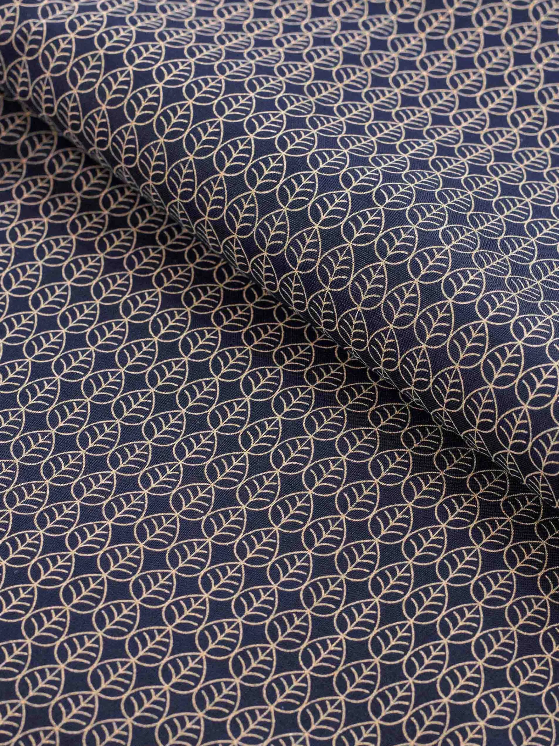 classic-fit-pyjamas-vrVALzuN-1.webp Derek Rose Lightweight Pyjamas|View All>Classic Fit Pyjamas Navy Blue