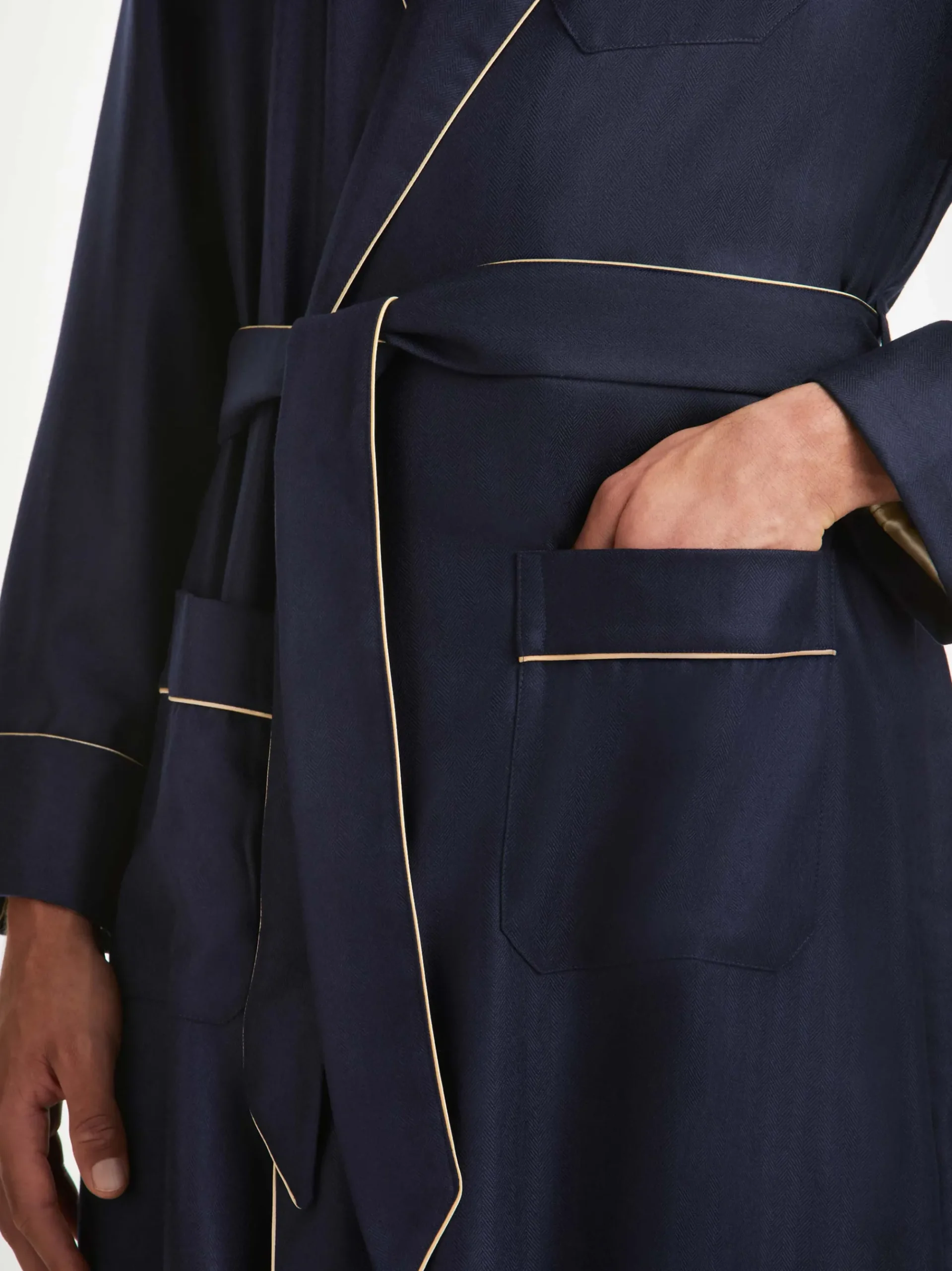 dressing-gown-CdkWfcJg-4.webp Derek Rose Dressing Gowns|View All>Dressing Gown Navy Blue