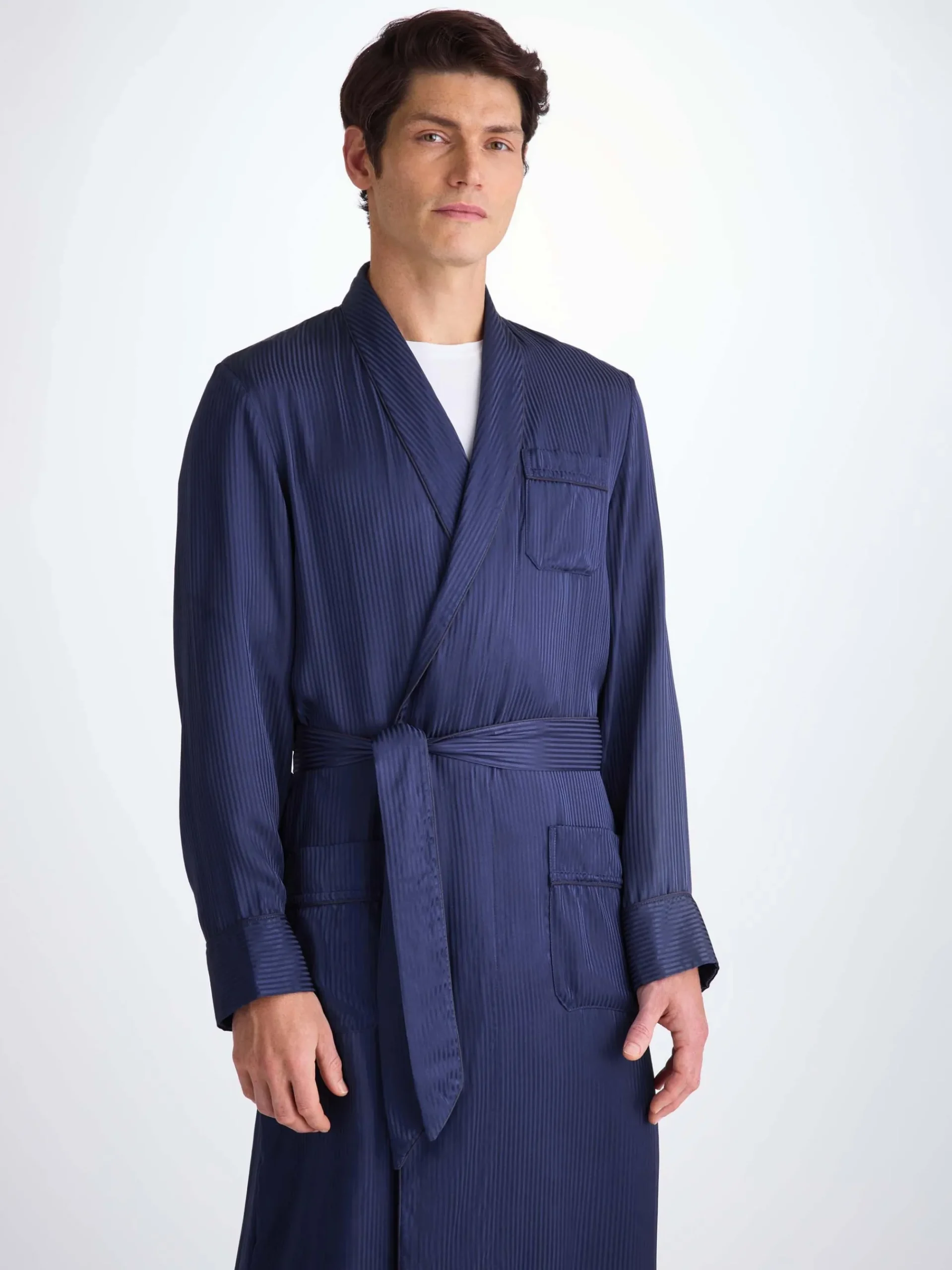 dressing-gown-oOasmTMh-7.webp Derek Rose Dressing Gowns|View All>Dressing Gown Navy Blue