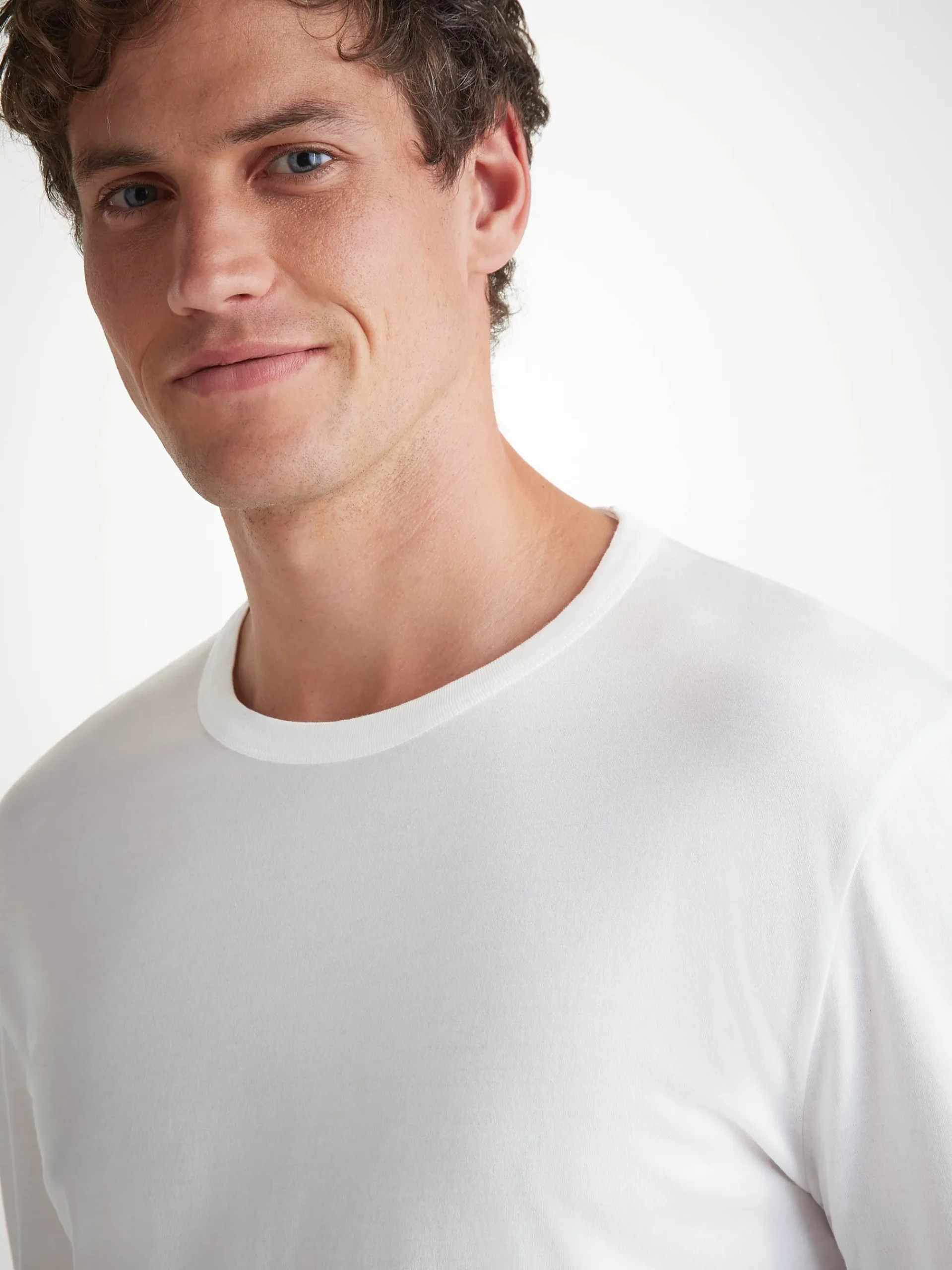 long-sleeve-t-shirt-CuaqhbGB-4.webp Derek Rose Long Sleeve T-Shirts|View All>Long Sleeve T-Shirt White