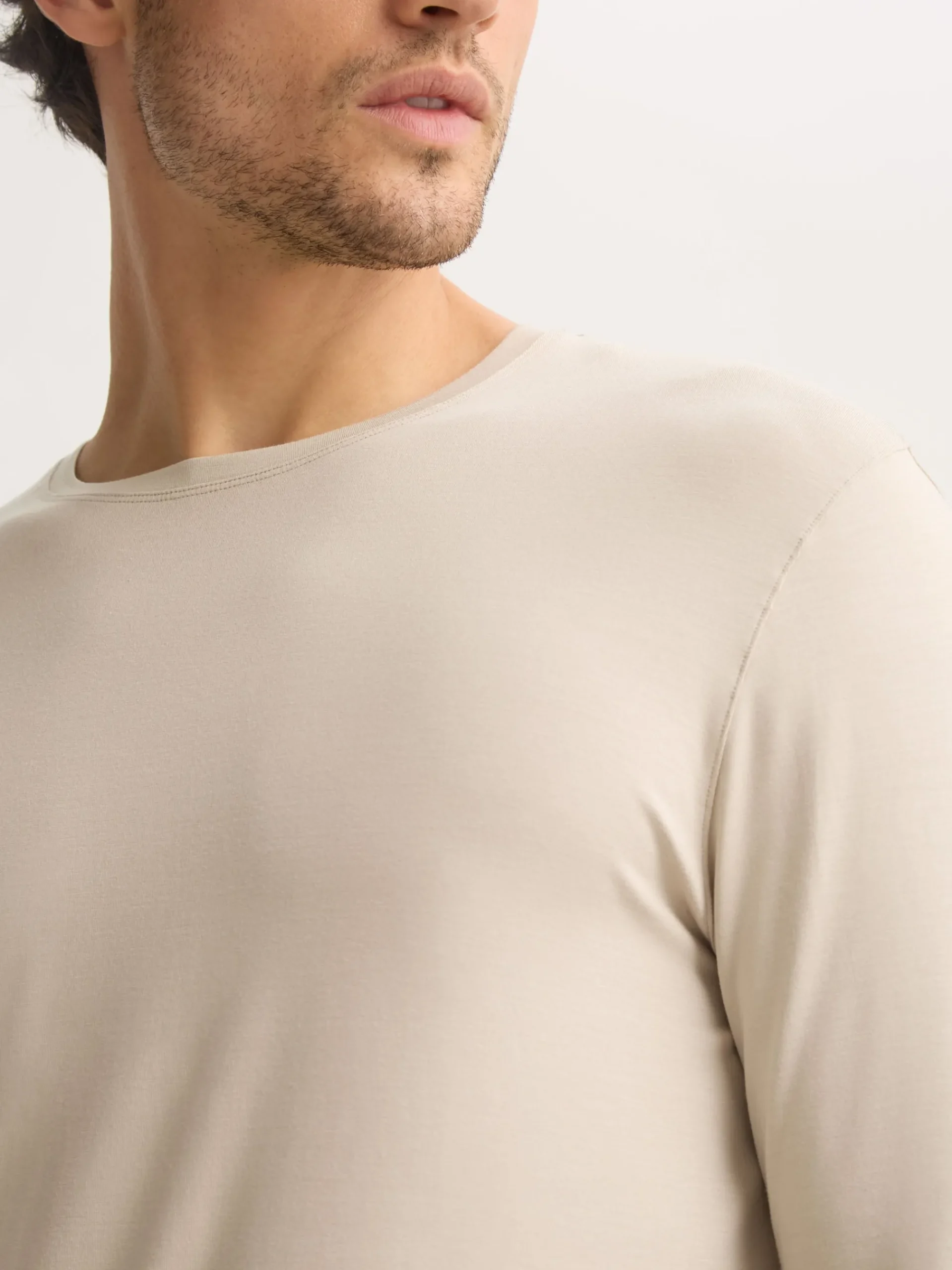 long-sleeve-t-shirt-fboadAZs-4.webp Derek Rose Long Sleeve T-Shirts|View All>Long Sleeve T-Shirt Light Stone