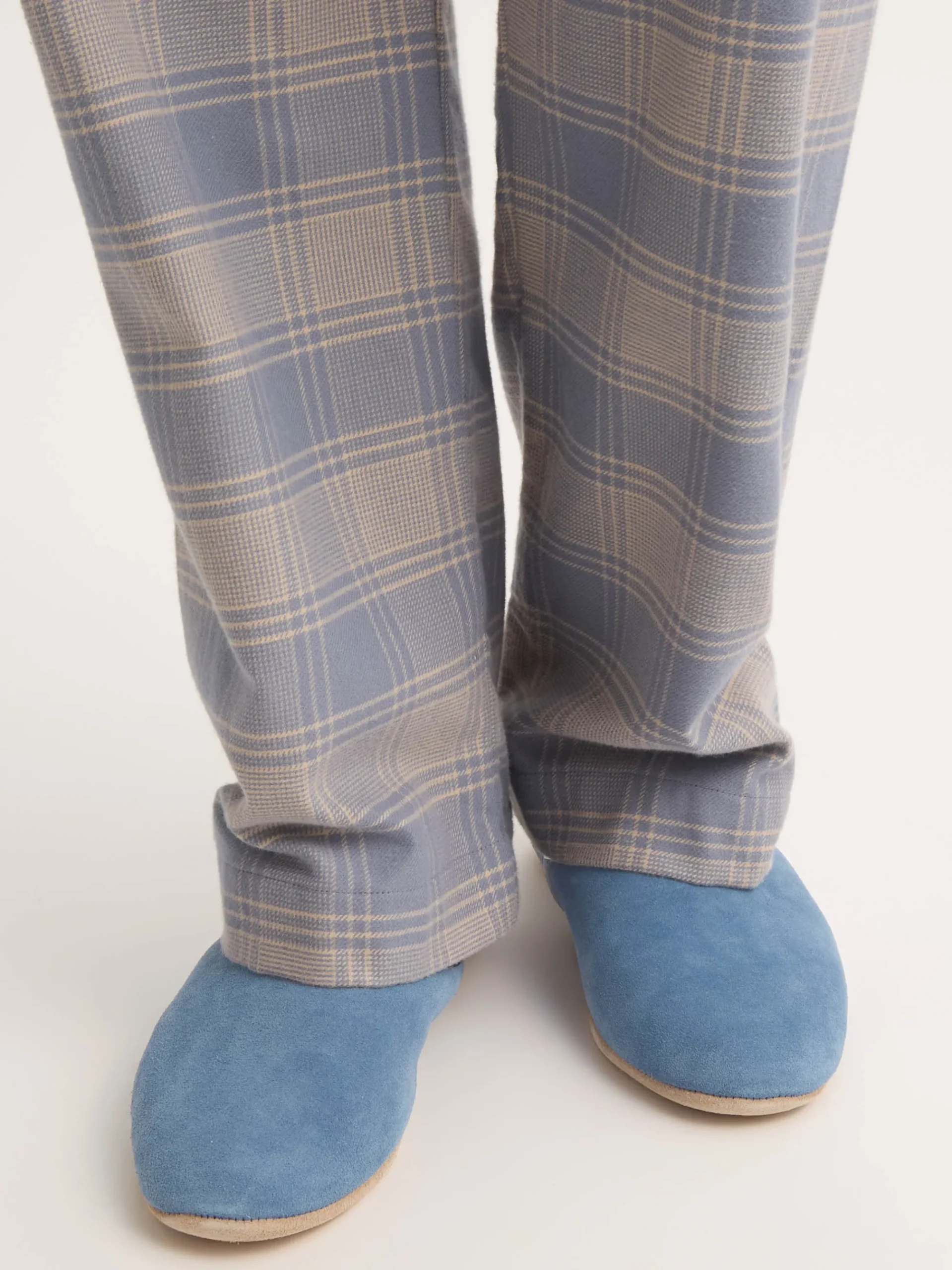 mule-slippers-eKeHyiTl-2.webp Derek Rose View All|View All>Mule Slippers Blue