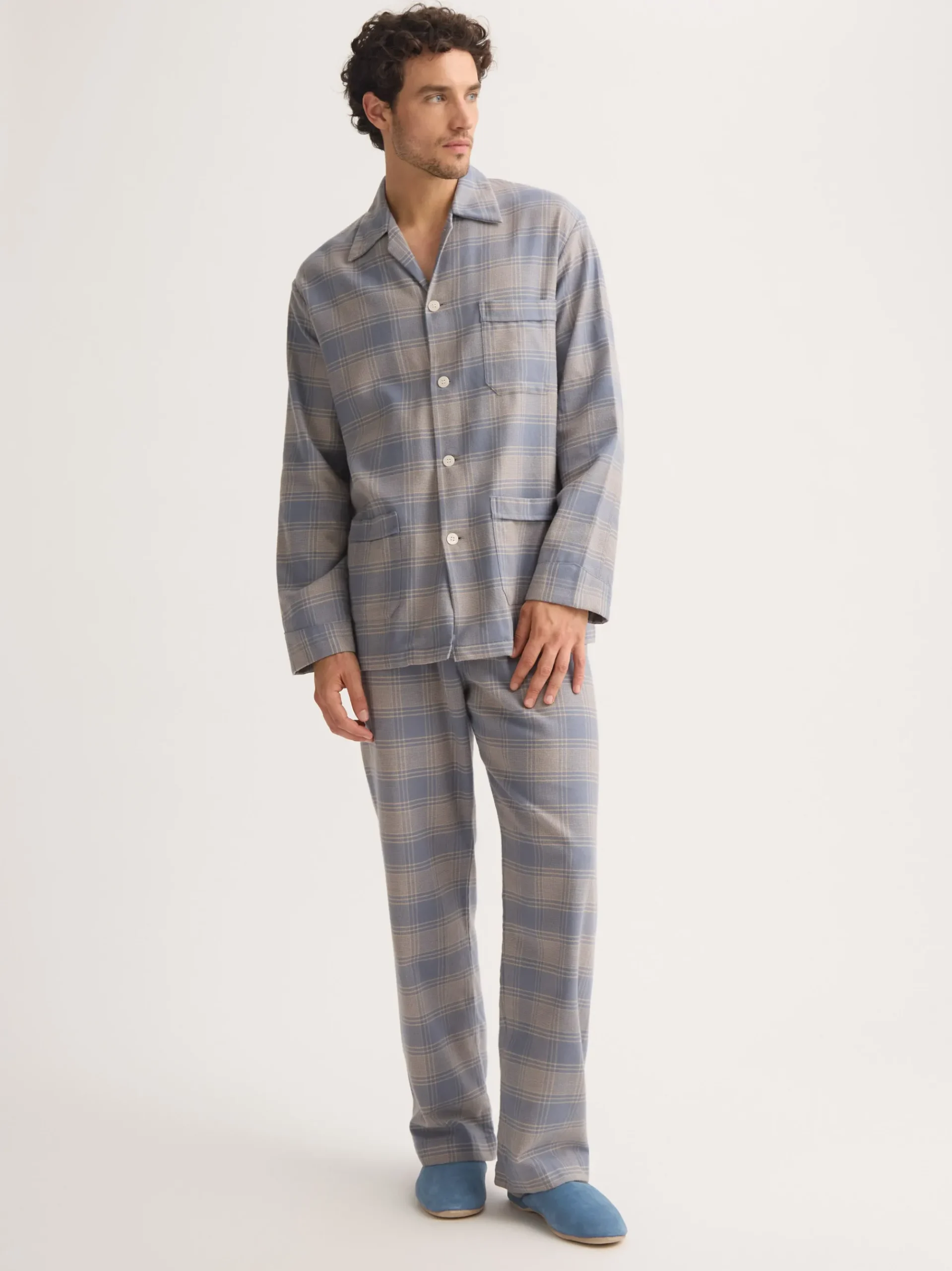 mule-slippers-eKeHyiTl-3.webp Derek Rose View All|View All>Mule Slippers Blue