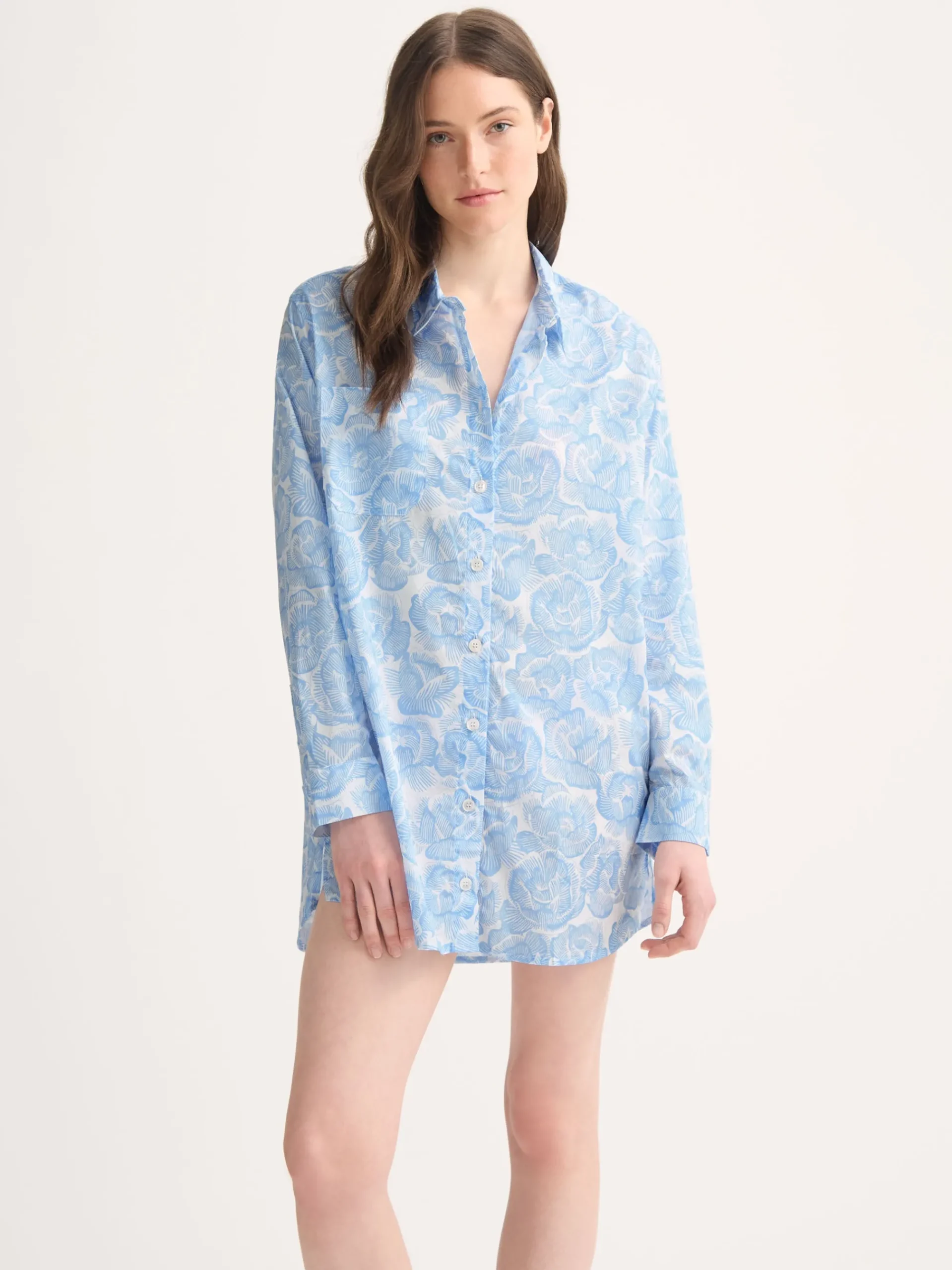 nightshirt-kAdgASFD-0.webp Derek Rose Lightweight Pyjamas|View All>Nightshirt Light Blue & White
