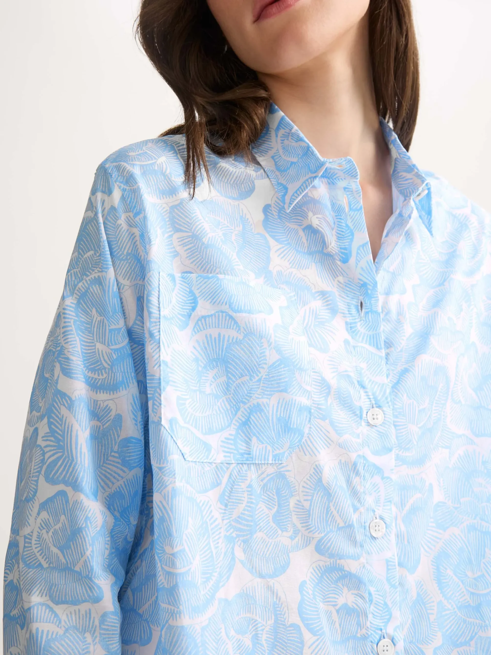 nightshirt-kAdgASFD-4.webp Derek Rose Lightweight Pyjamas|View All>Nightshirt Light Blue & White