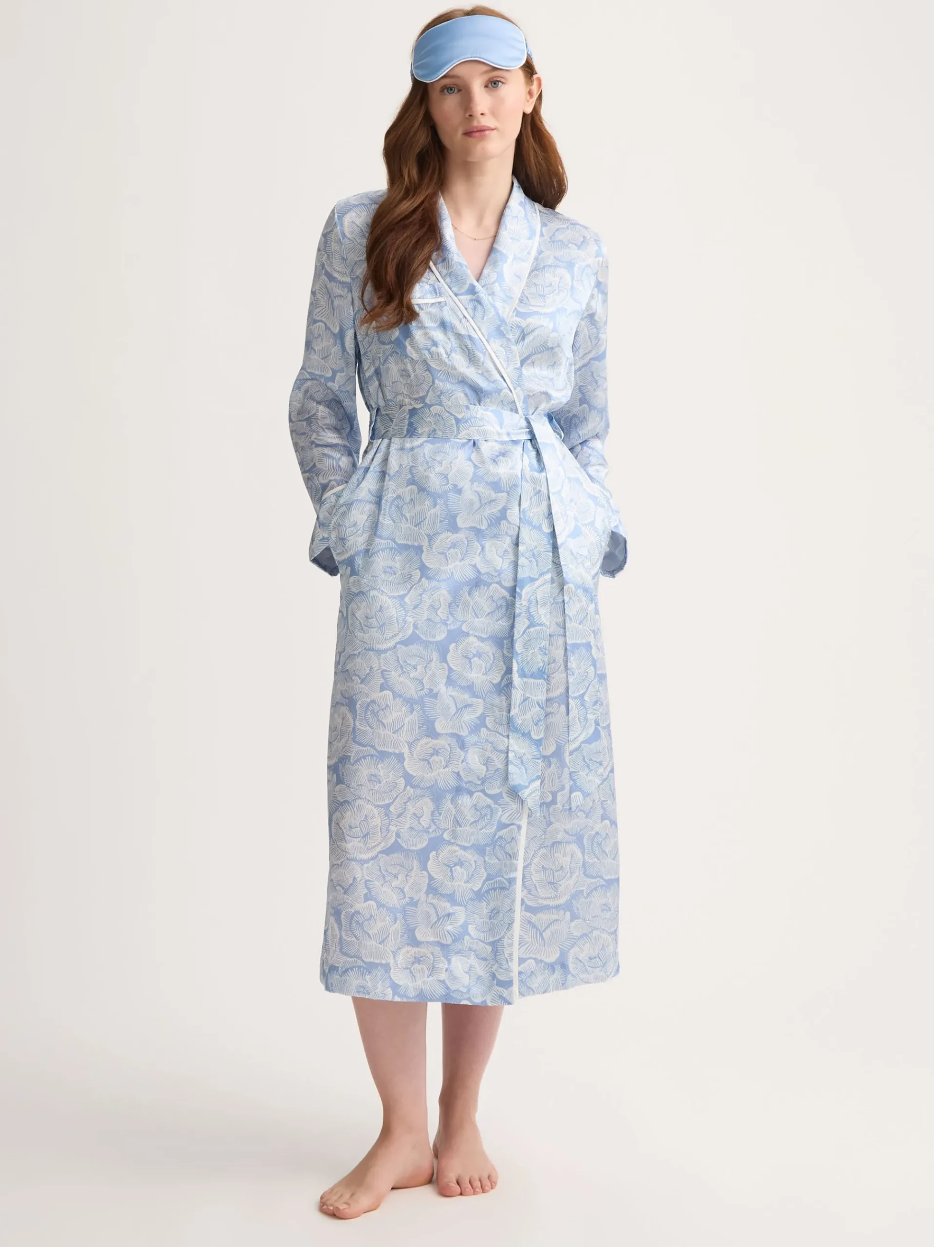 silk-eye-mask-BcZMklNQ-4.webp Derek Rose View All|View All>Silk Eye Mask Cloud Blue