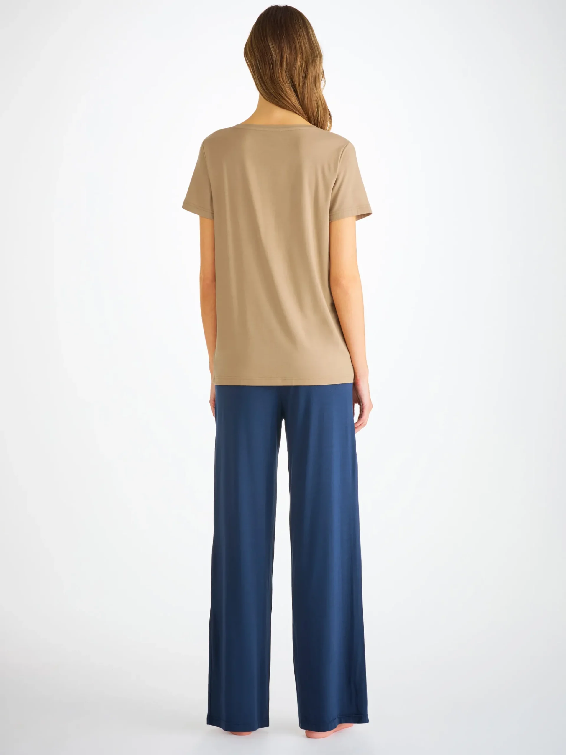 t-shirt-ImwtpyjF-3.webp Derek Rose Crew Neck T-Shirts|View All>T-Shirt Camel