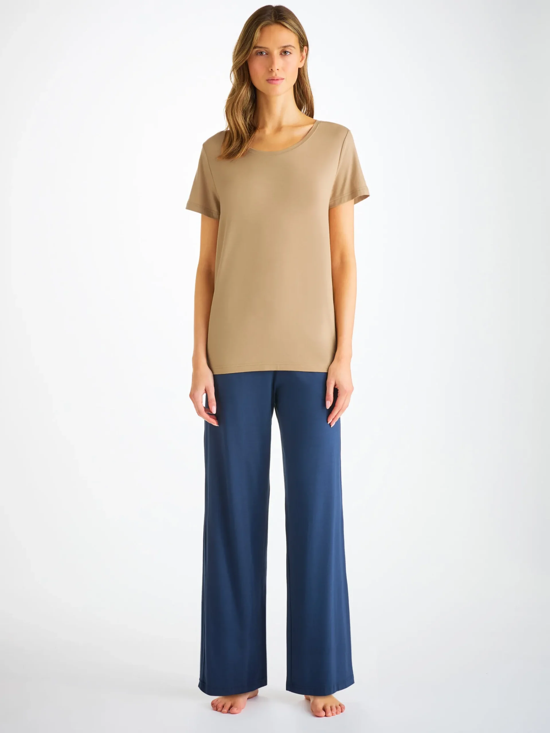 t-shirt-ImwtpyjF-4.webp Derek Rose Crew Neck T-Shirts|View All>T-Shirt Camel