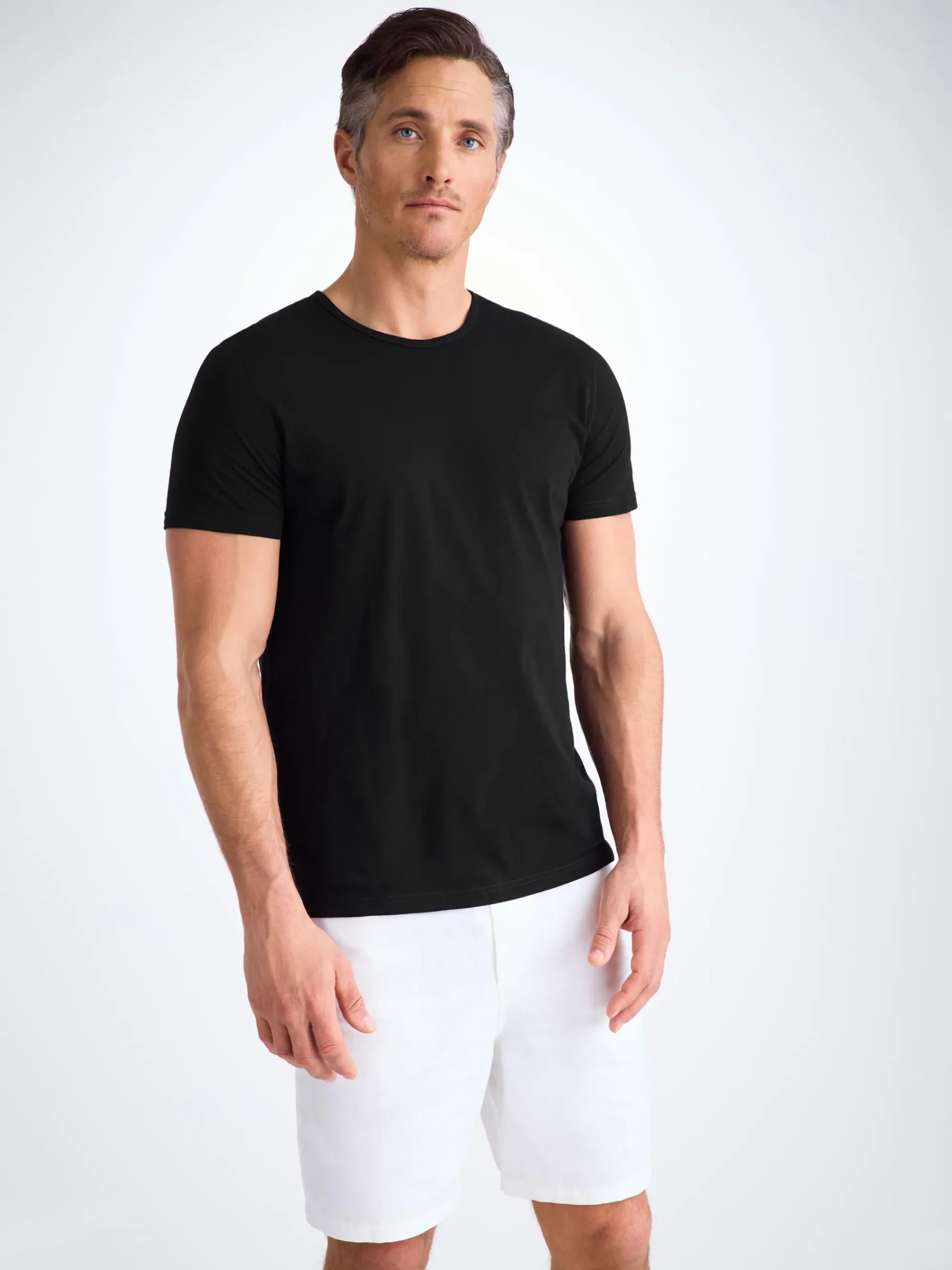 t-shirt-tnsmAACw-1.webp Derek Rose Cotton T-Shirts|View All>T-Shirt Black