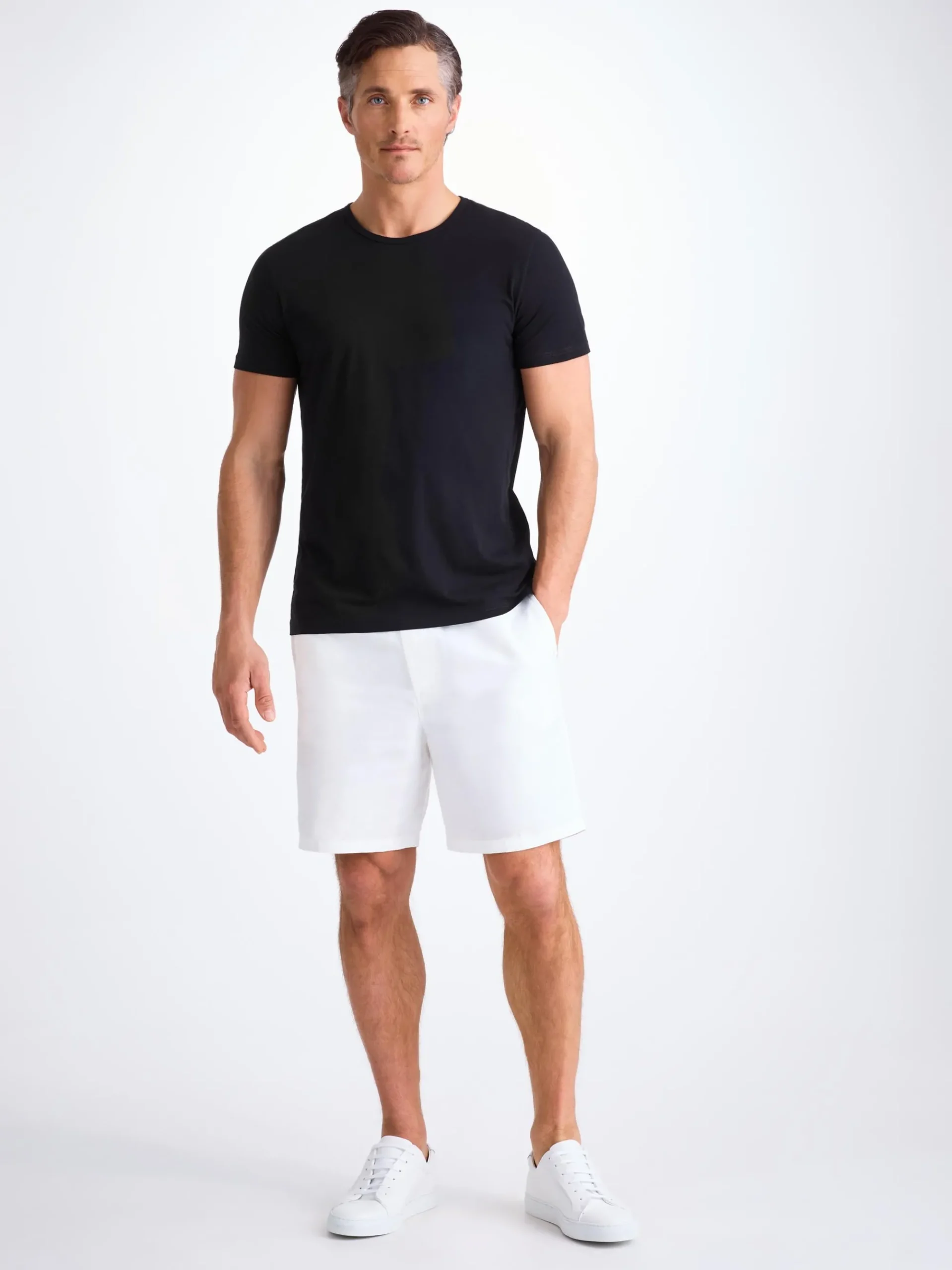 t-shirt-tnsmAACw-2.webp Derek Rose Cotton T-Shirts|View All>T-Shirt Black