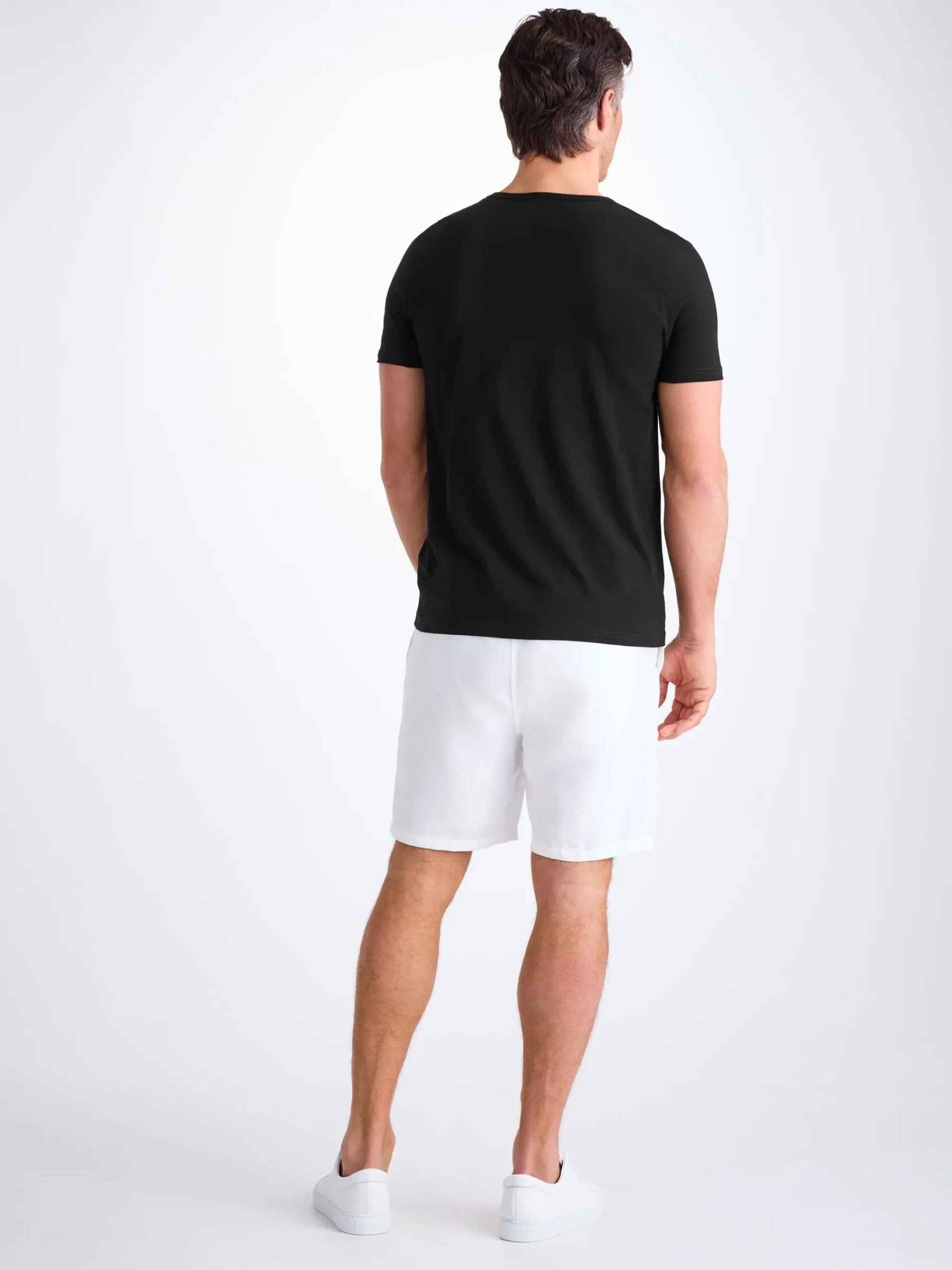 t-shirt-tnsmAACw-3.webp Derek Rose Cotton T-Shirts|View All>T-Shirt Black